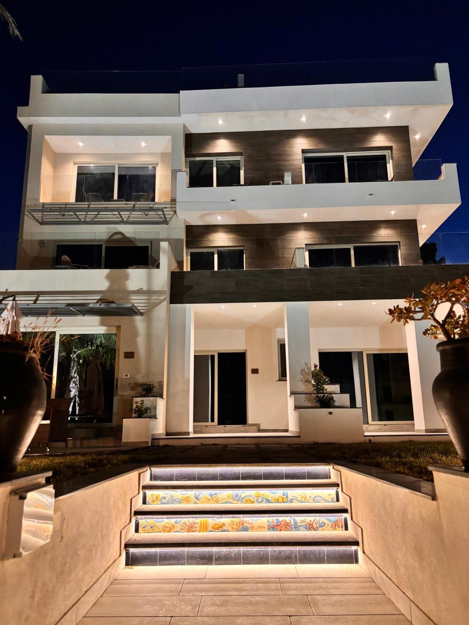 Ig - "Villa Don Antonio" Apartments 지아르디니낙소스 외부 사진