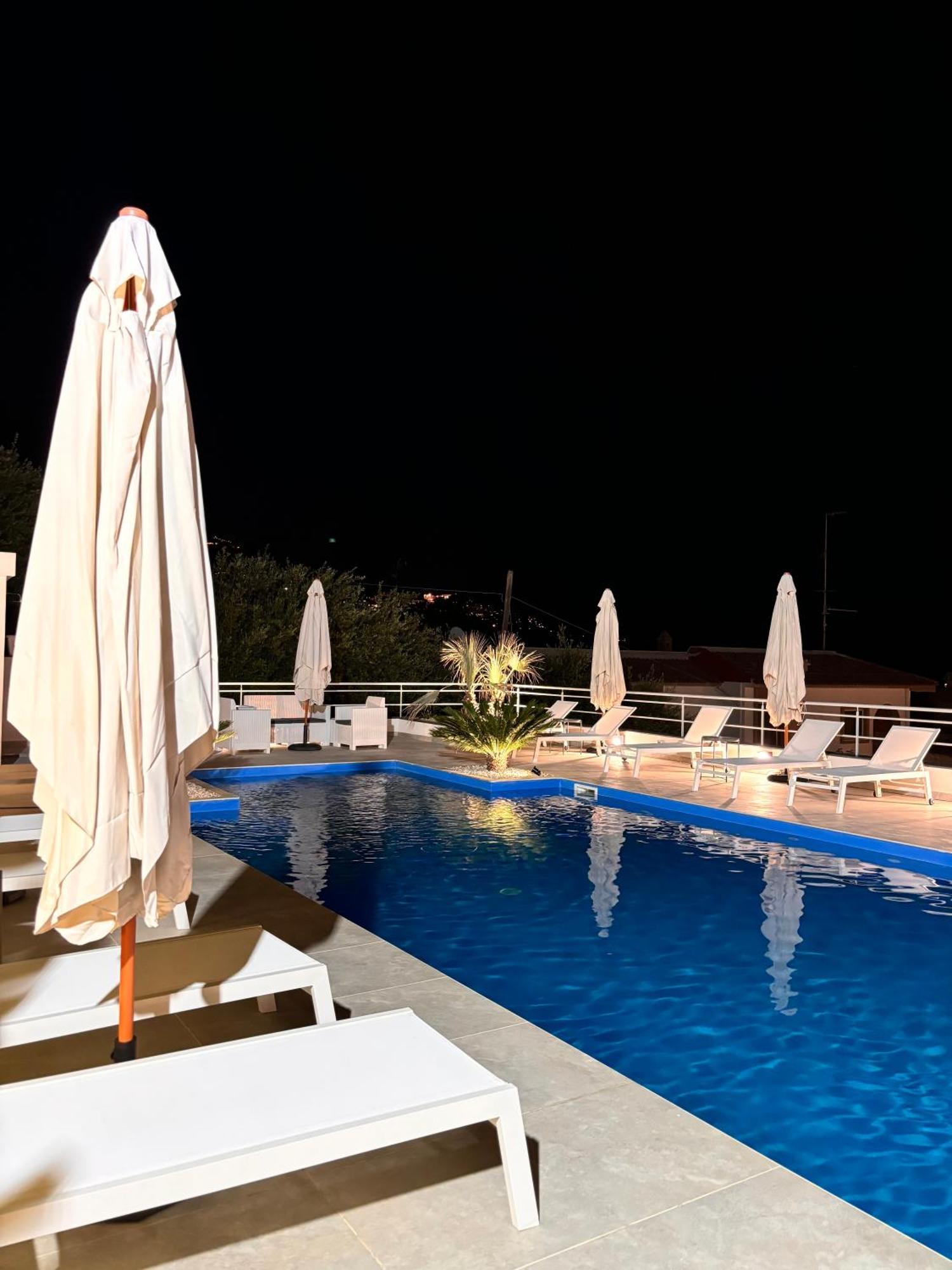 Ig - "Villa Don Antonio" Apartments 지아르디니낙소스 외부 사진