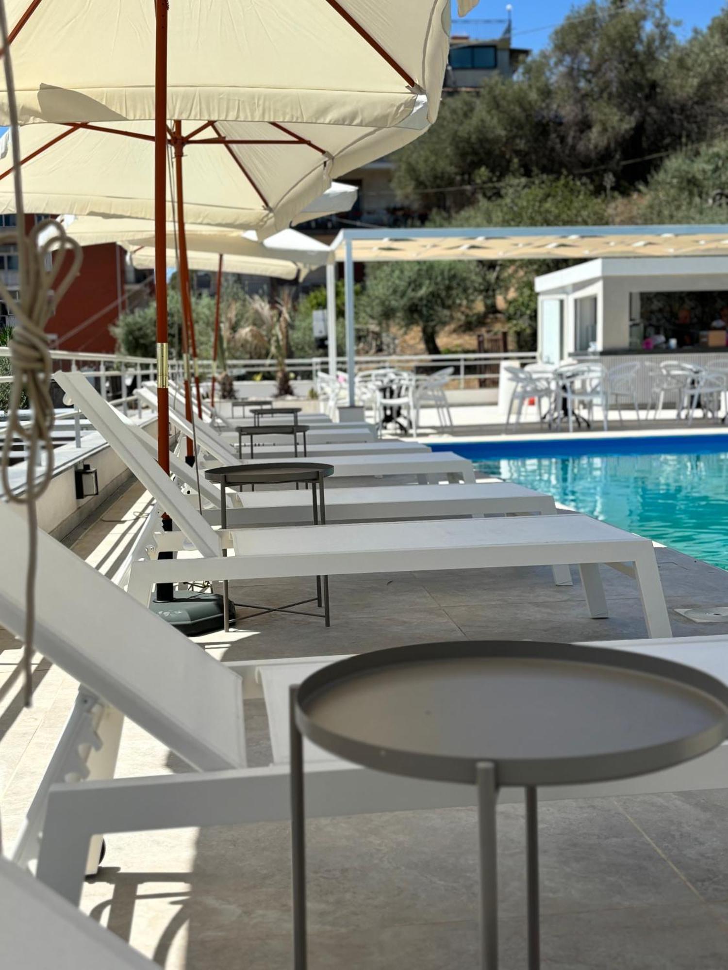 Ig - "Villa Don Antonio" Apartments 지아르디니낙소스 외부 사진