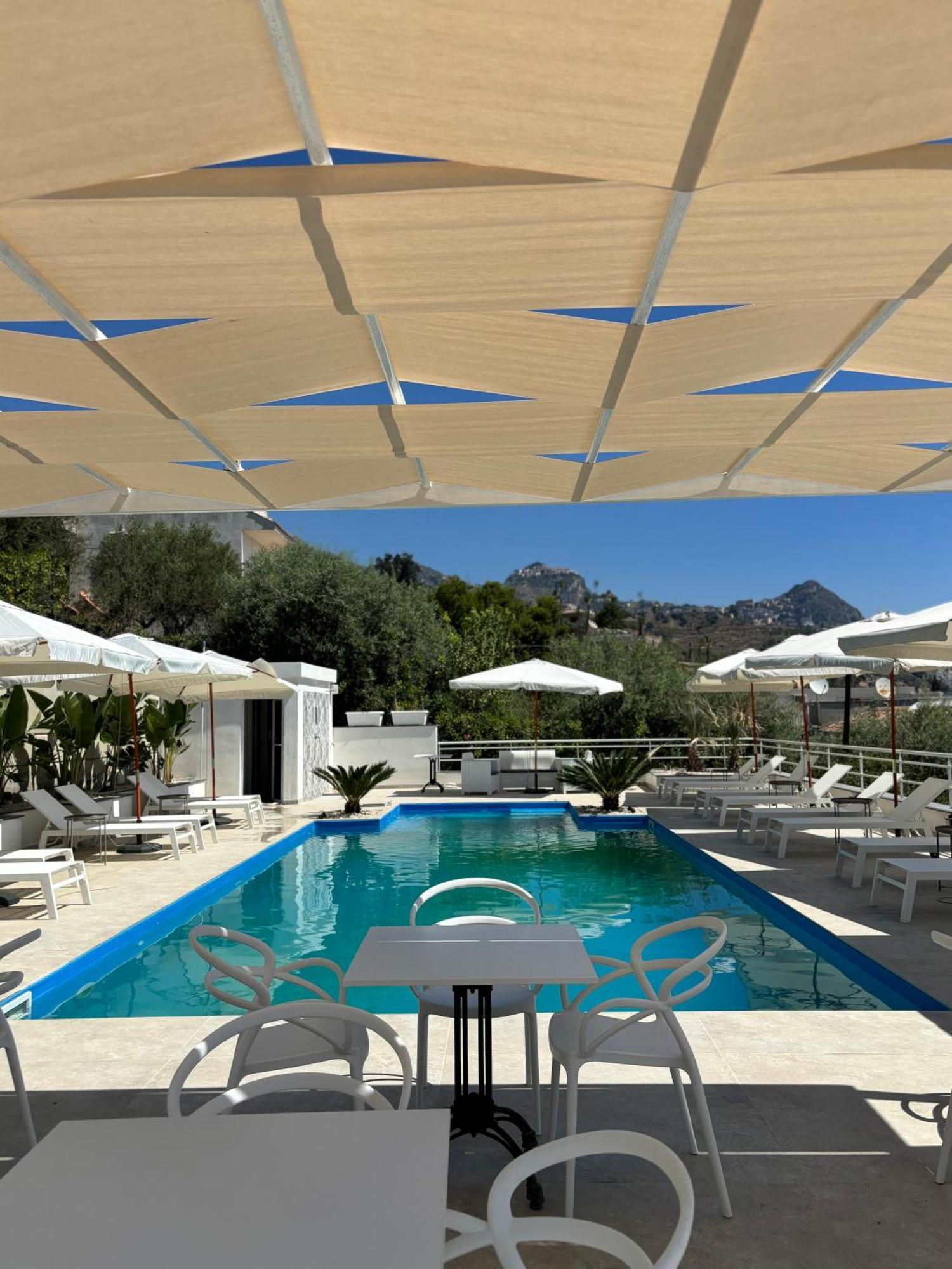 Ig - "Villa Don Antonio" Apartments 지아르디니낙소스 외부 사진