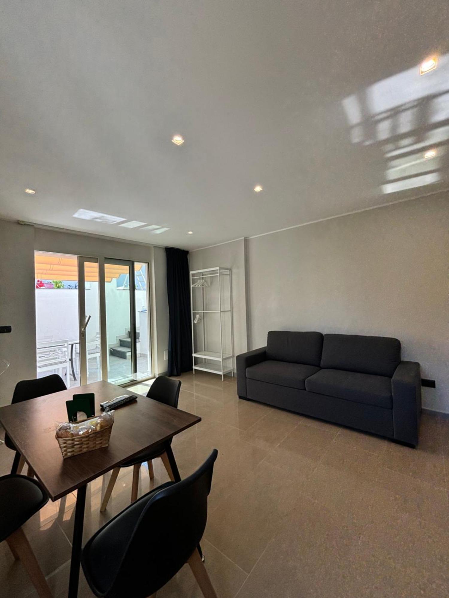 Ig - "Villa Don Antonio" Apartments 지아르디니낙소스 외부 사진